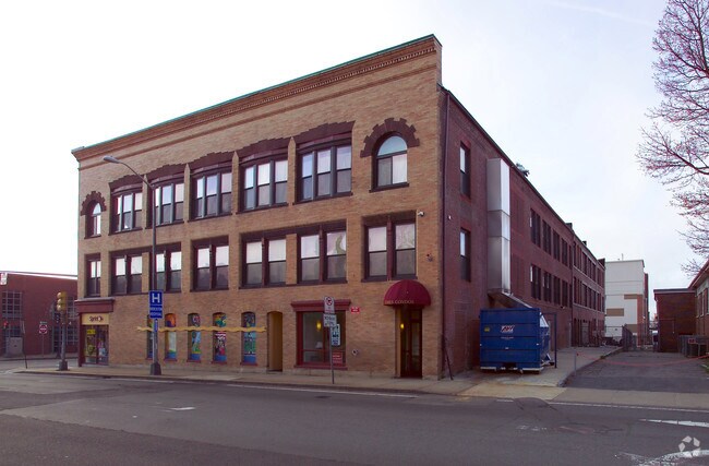 Photo - 1-13 Main St