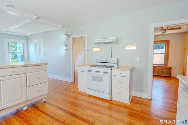 Photo - 53-55-55 Davis Ave Unit B