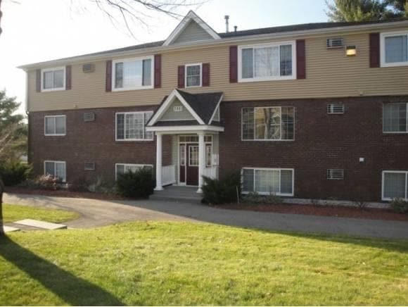 Building Photo - 3861 Brown Ave Unit 32