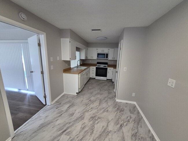 Photo - 332 Upland Ave