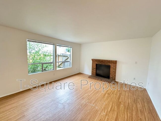 Photo - 2720 204th St SW