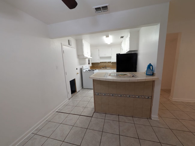 Photo - 5551 79th St