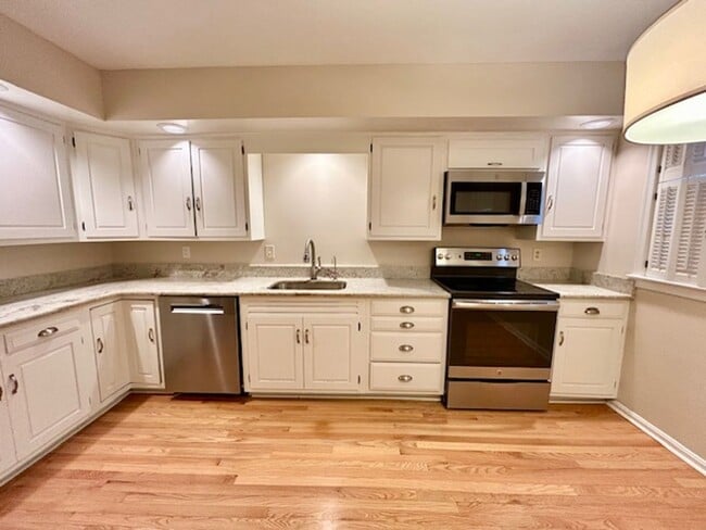 Photo - 10939 Wickshire Way