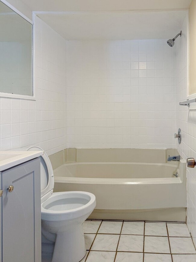 Photo - Renovated 1br with All Utilities Included Unit 14