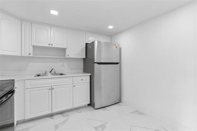 Photo - 4164 Inverrary Dr Unit 412