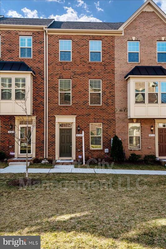 Photo - 854 S Macon St.