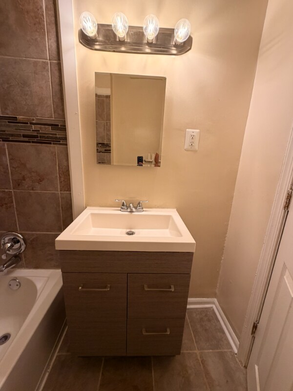 Photo - 1106 Queen St NE Unit Apt 4