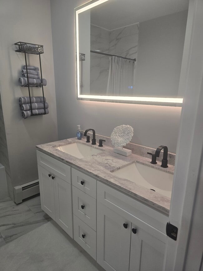 Photo - 32 Homestead Ave Unit Comfy Homestead