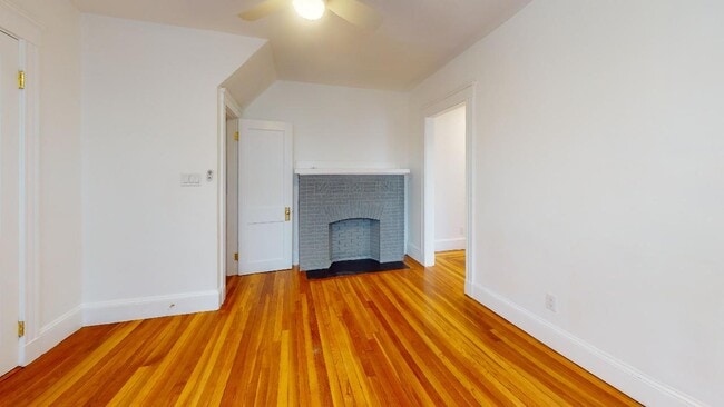 Building Photo - 58 Wilbur St Unit 1