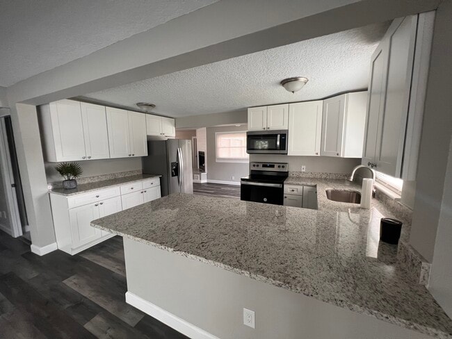 Photo - 718 5th Ave N