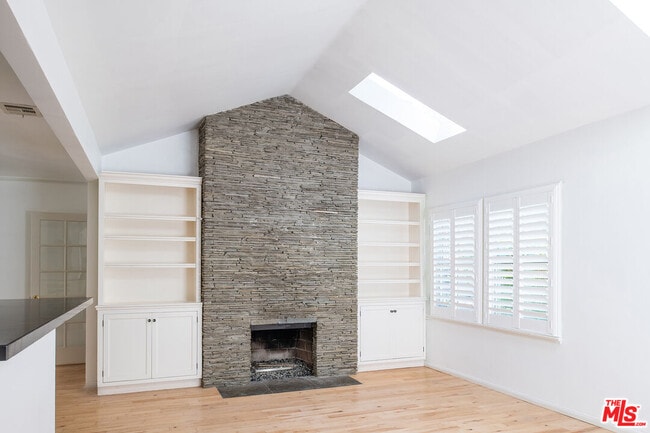 Photo - 8524 Appian Way