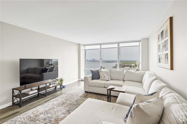 Building Photo - 12700 Lake Ave Unit 2809 Rental