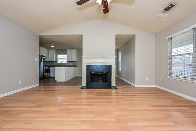 3709 Hudson Ct