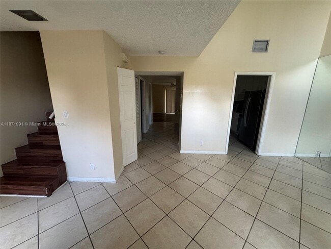 Building Photo - 9060 NW 45th Ct Rental