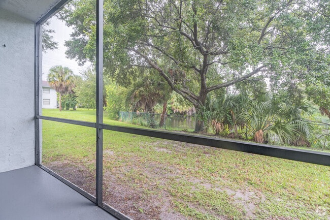 2BR, 2BA - 1,200SF