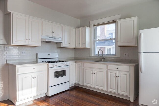 Building Photo - 110 Wallace Ave Unit 2 Rental