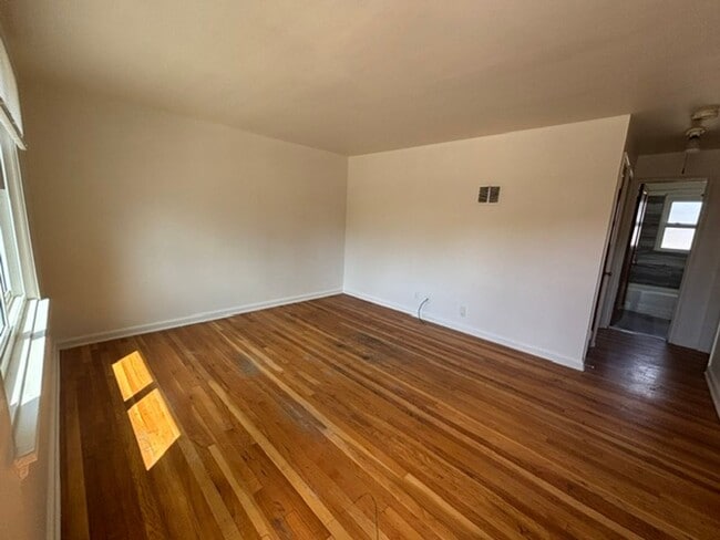 Photo - 1841 Crook Ave Unit 2
