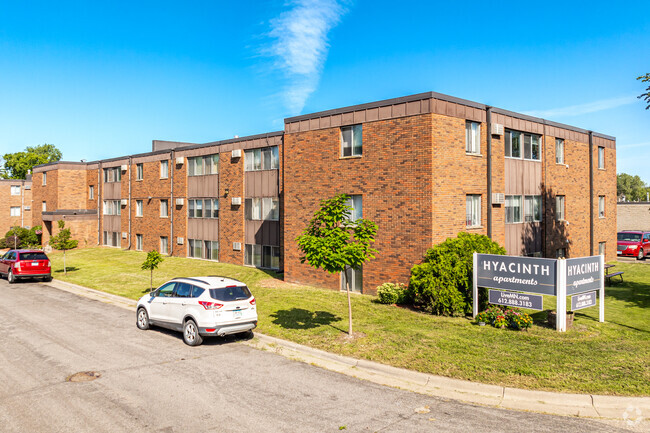 Hyacinth Apartments - Hyacinth Apartments