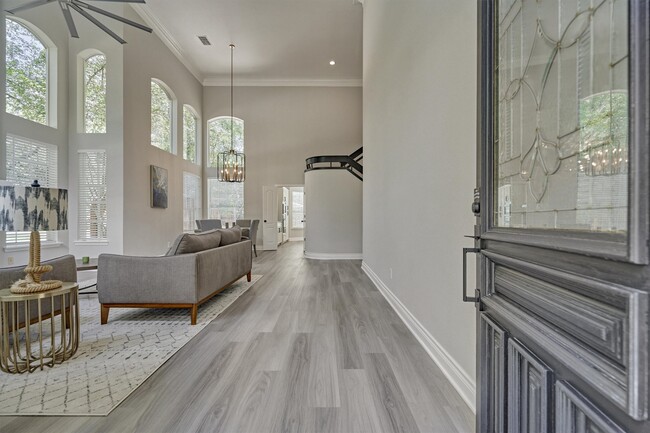 Photo - 38 Larks Aire Pl