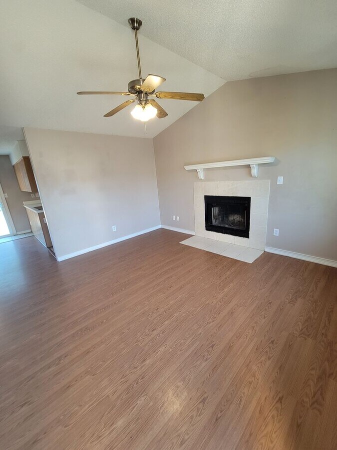 Photo - 3 Bedroom Home In Deerfield Jacksonville!!!!