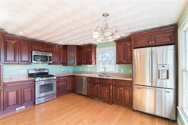 Photo - 86 S Brow St