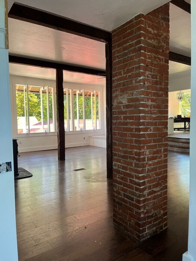 Photo - 4209 Carnes Rd Unit 4209 Carnes Rd #2 - Upper