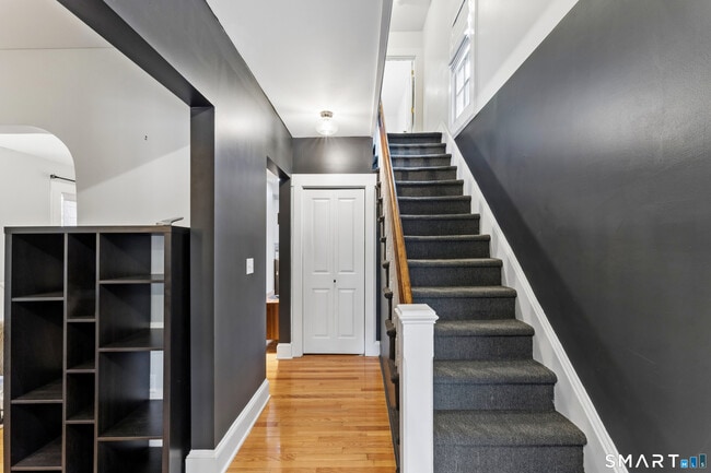 653 Winchester Ave