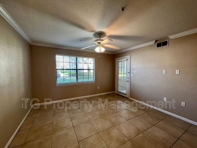 Photo - 805 Boardwalk Dr