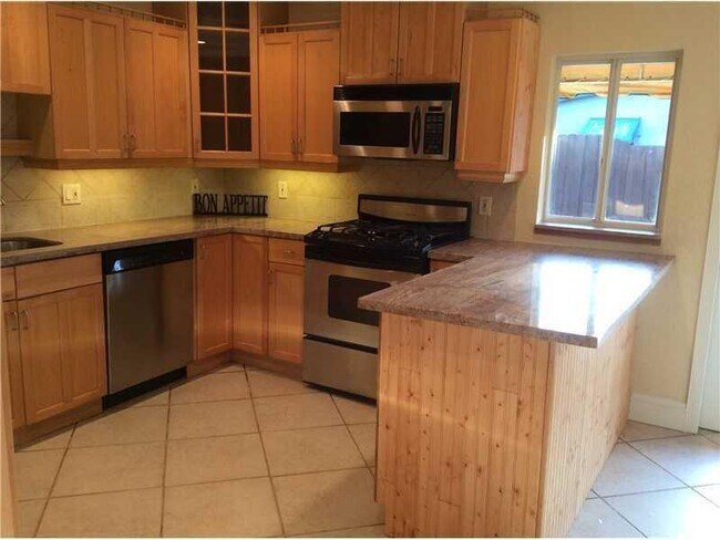 Photo - 5619 NE 5th Terrace