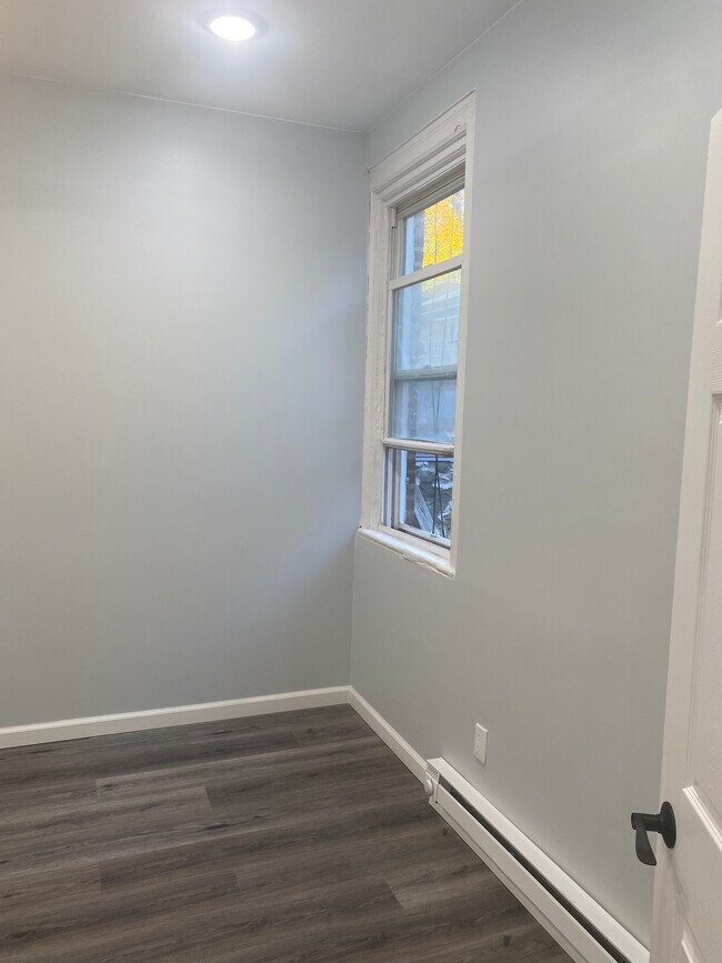 Photo - 6443 N Broad St