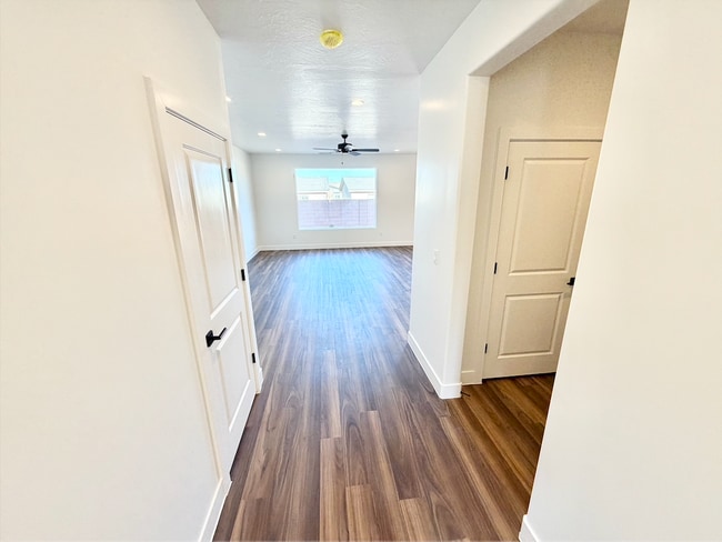 Photo - 4135 El Capitan Wy