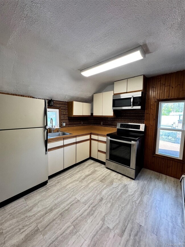 Photo - 20 W Academy St Unit 2