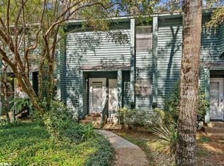 Photo - 47 Summer Oaks Dr Townhome