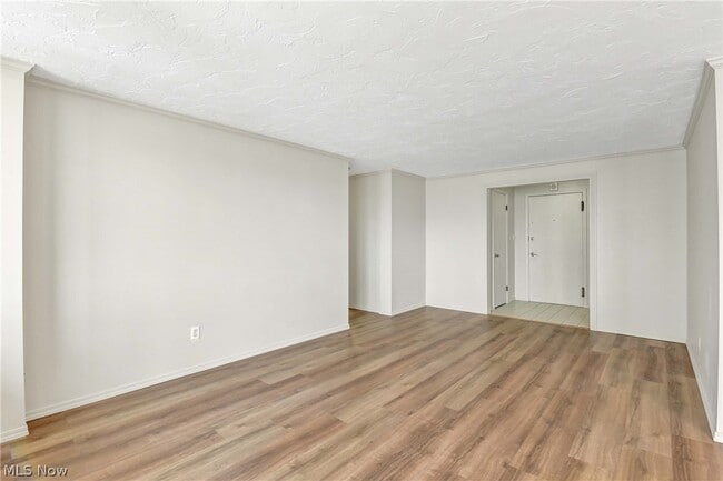 Photo - 12900 Lake Ave Unidad 1707