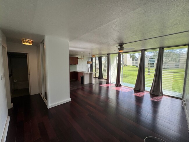 Building Photo - 95-021 Kuahelani Ave