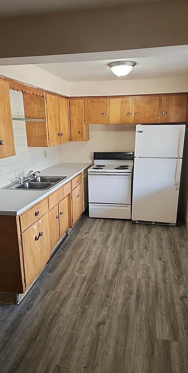 Photo - 409 N 1st St