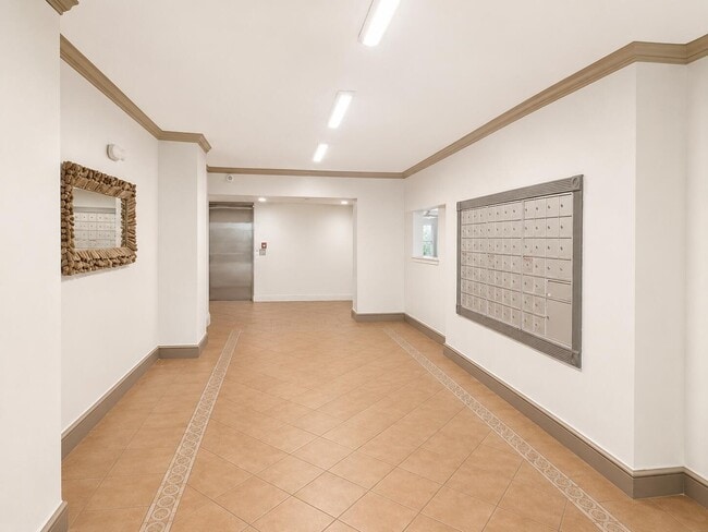 Photo - 711 N Pine Island Rd Unit 204