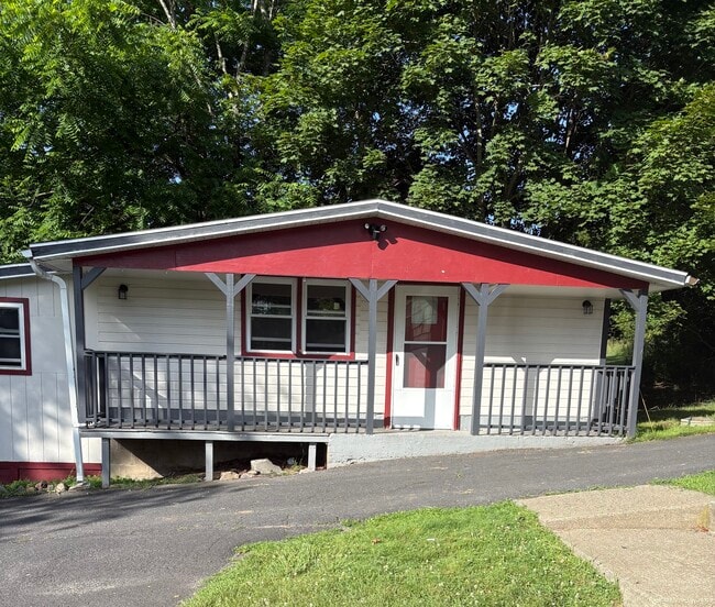 Building Photo - 1562 Prospect St Unit 103