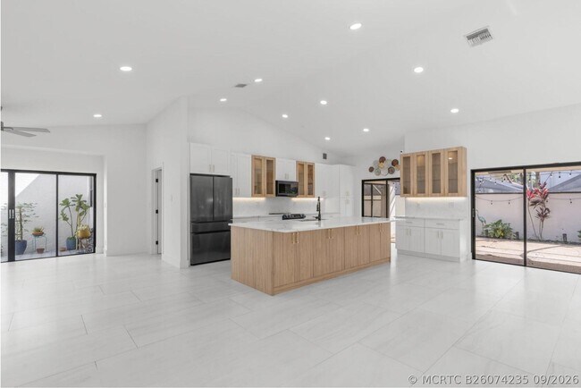 21326 Campo Allegro Dr