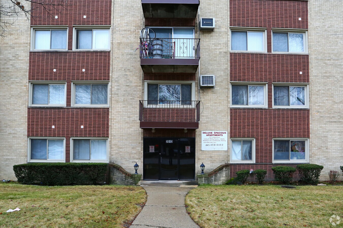 Photo - 3513 Lake Building