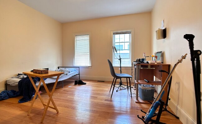 Photo - 74 Brooks St Unit 2