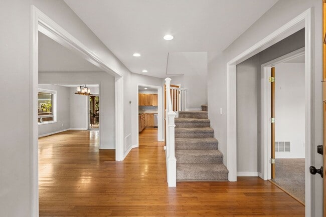 Photo - Spacious 3-Bedroom Home in Sought-After Valley West