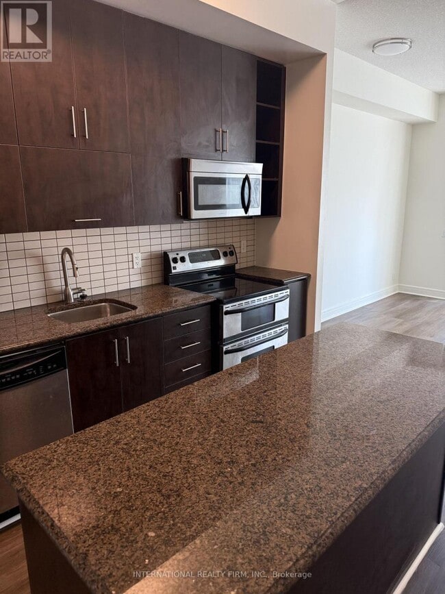 Photo - 112 George St Unit 710