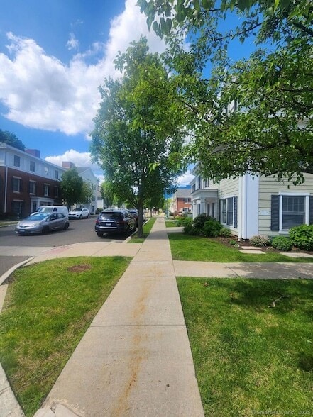 Photo - 46 Fairgate Dr