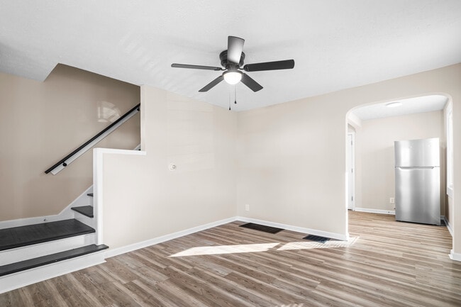 Photo - 1747 E Frankfort St