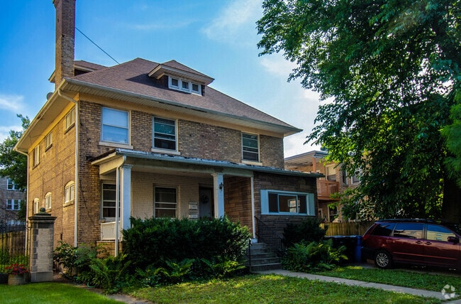 Building Photo - 1645 W Estes Ave Unit 1 Rental