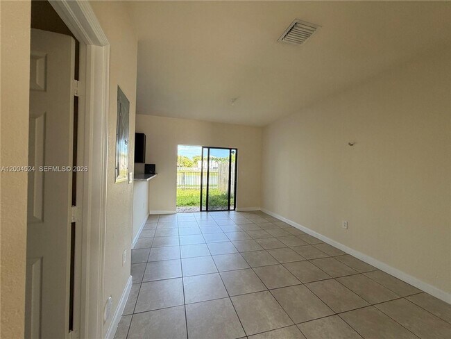 Photo - 544 SE 32nd Ave