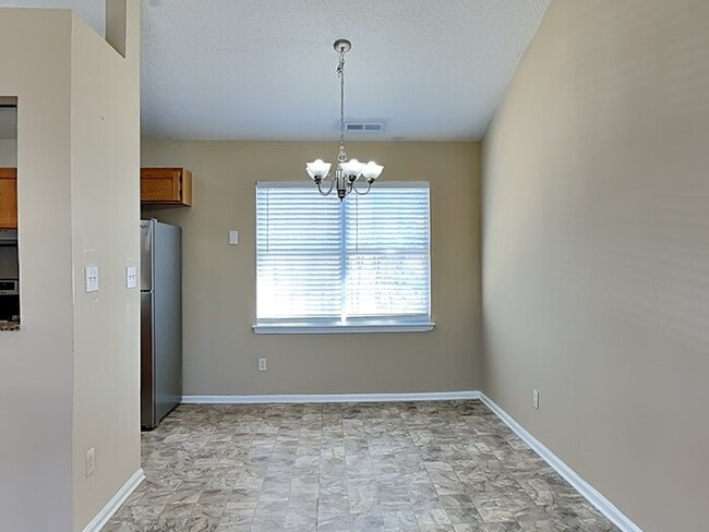 Photo - 5800 Carolina Manor Ct