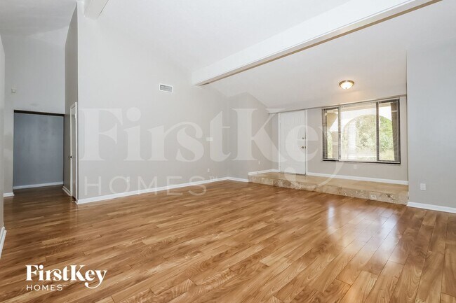 Photo - 1032 SE Floresta Dr