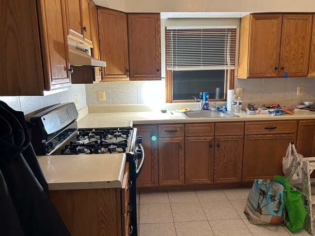 Building Photo - 613 Boulevard